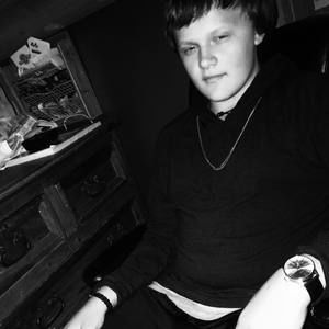 Meet your Posher, Chris